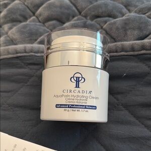 AquaPorin Hydrating Cream - White